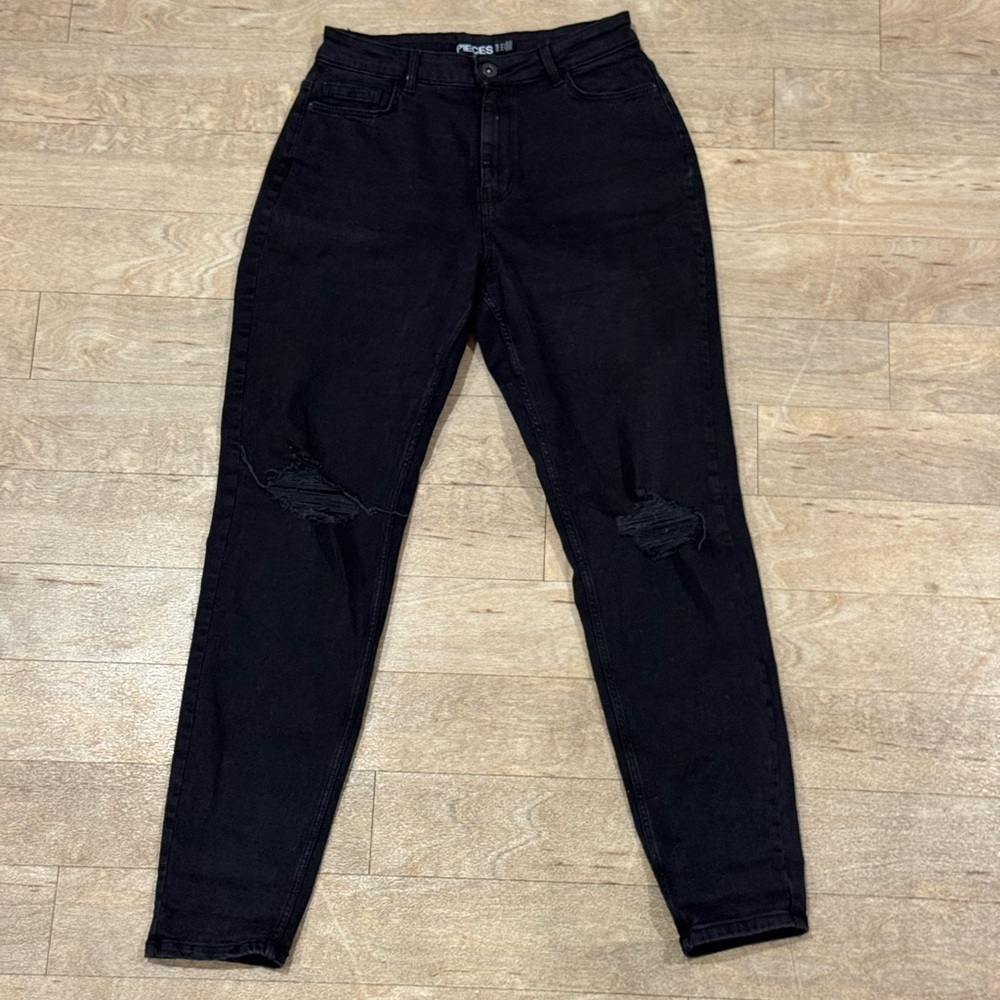 Pieces Black Distressed Skinny Jeans Size M